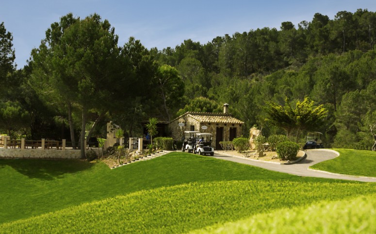 https://golftravelpeople.com/wp-content/uploads/2025/11/Golf-Andratx-Mallorca-4.jpg