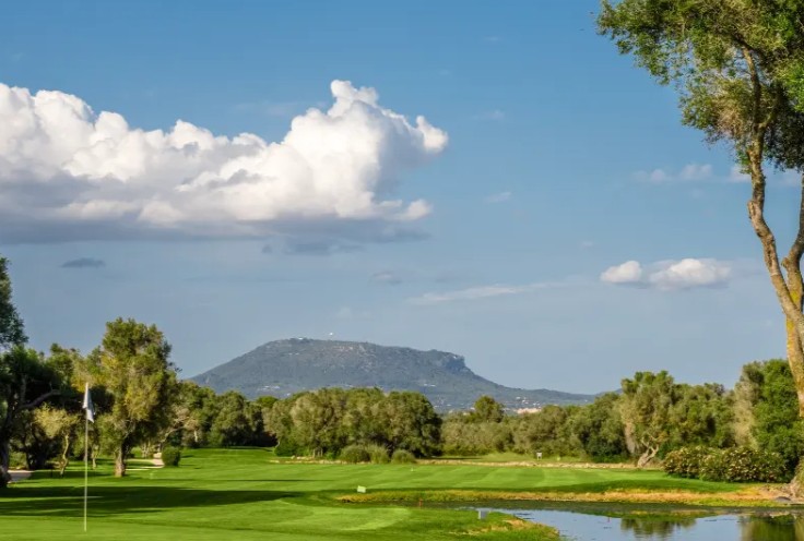 https://golftravelpeople.com/wp-content/uploads/2025/11/Golf-Son-Antem-East-Mallorca-13.jpg