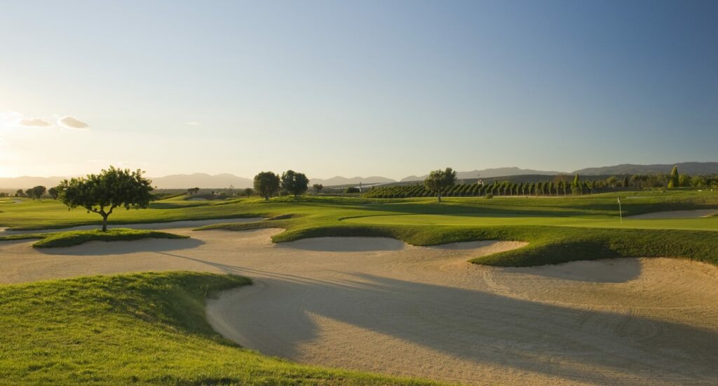 https://golftravelpeople.com/wp-content/uploads/2025/11/Golf-Son-Gual-Mallorca-3-1024x550.jpg