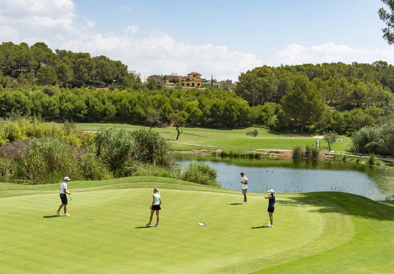 https://golftravelpeople.com/wp-content/uploads/2025/11/Golf-Son-Muntaner-Mallorca-3-1.jpg
