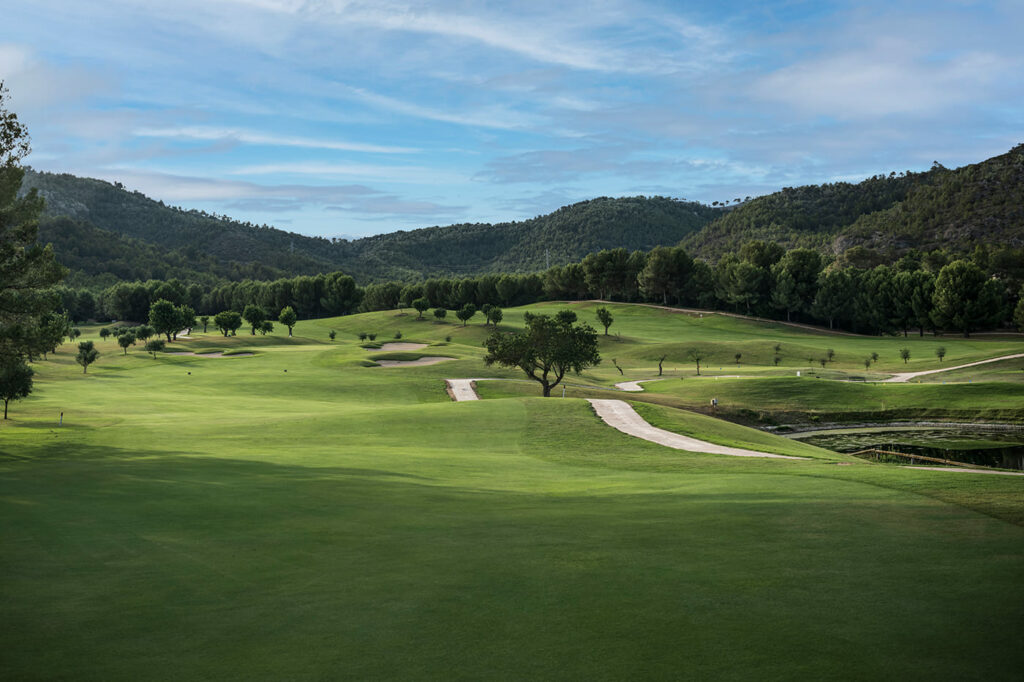 https://golftravelpeople.com/wp-content/uploads/2025/11/Golf-Son-Quint-Mallorca-14-1024x682.jpg