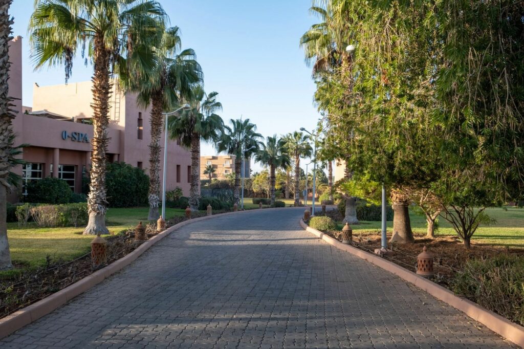https://golftravelpeople.com/wp-content/uploads/2025/11/Kenzi-Menara-Palace-Marrakech-Morocco-3-1024x682.jpg
