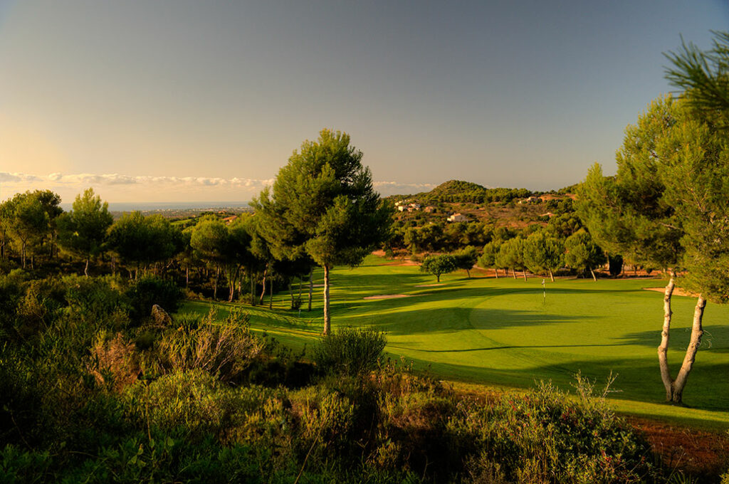 https://golftravelpeople.com/wp-content/uploads/2025/11/Vall-DOr-Golf-Club-Mallorca-24-1024x680.jpg