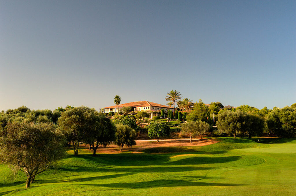 https://golftravelpeople.com/wp-content/uploads/2025/11/Vall-DOr-Golf-Club-Mallorca-26-1024x680.jpg