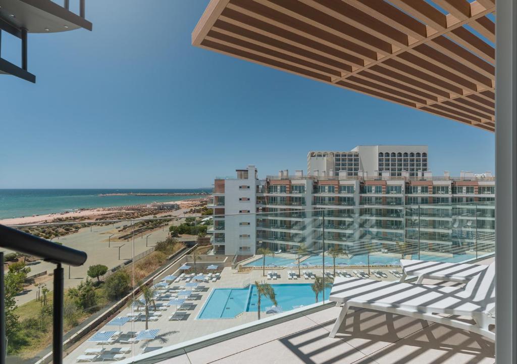 https://golftravelpeople.com/wp-content/uploads/2026/01/Dom-Pedro-Residences-Vilamoura-3.jpg