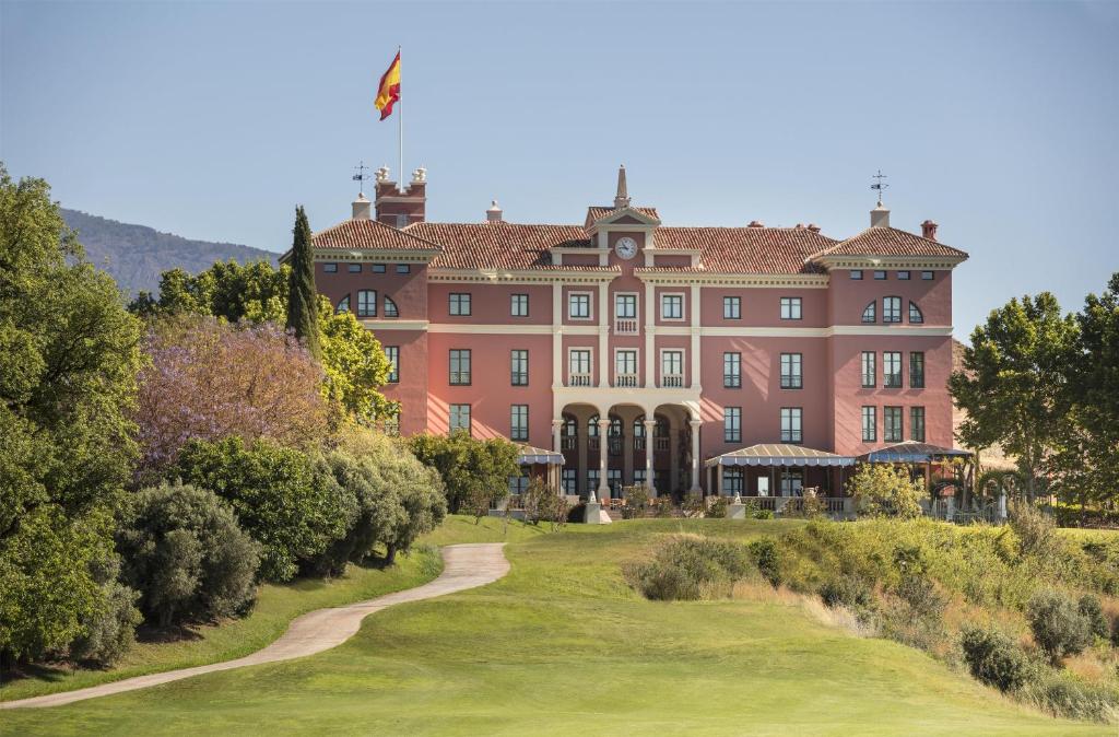 Anantara Villa Padierna Palace 5*