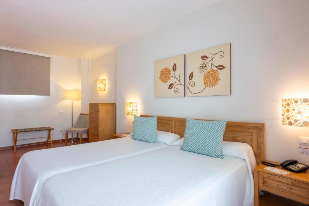 GF Isabel Adeje Tenerife 4*