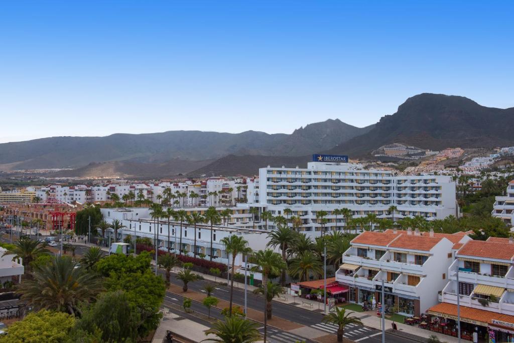 Iberostar Waves Bouganville Playa 4*