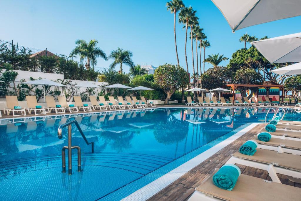 Iberostar Waves Bouganville Playa 4*