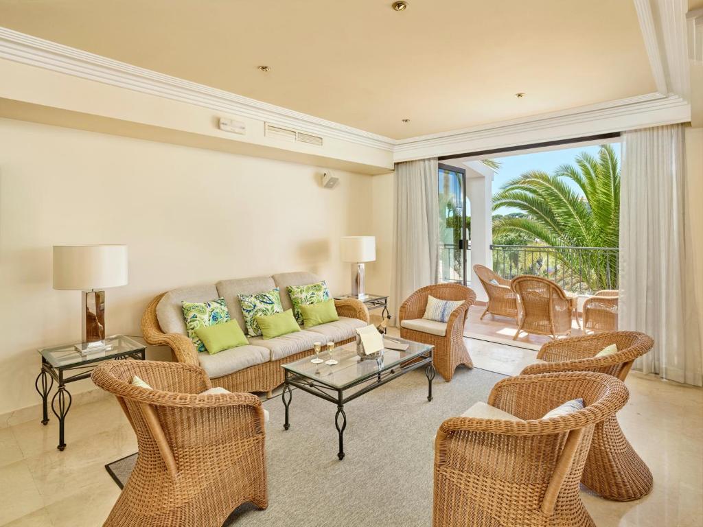 Ria Park Garden Hotel 4*