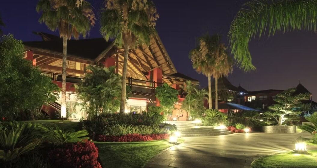Asia Gardens Hotel & Thai Spa, a Royal Hideaway Hotel 5*
