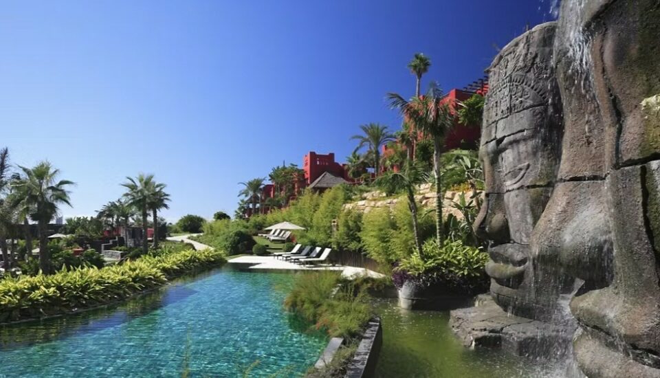 Asia Gardens Hotel & Thai Spa, a Royal Hideaway Hotel 5*