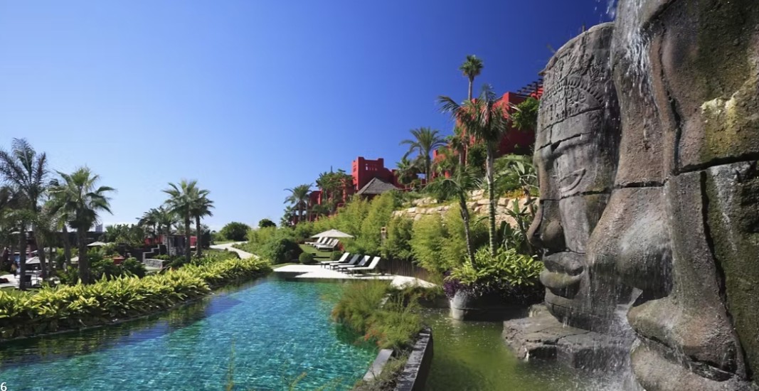 Asia Gardens Hotel & Thai Spa, a Royal Hideaway Hotel 5*