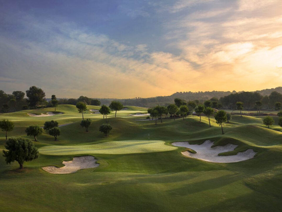 Las Colinas Golf & Country Club