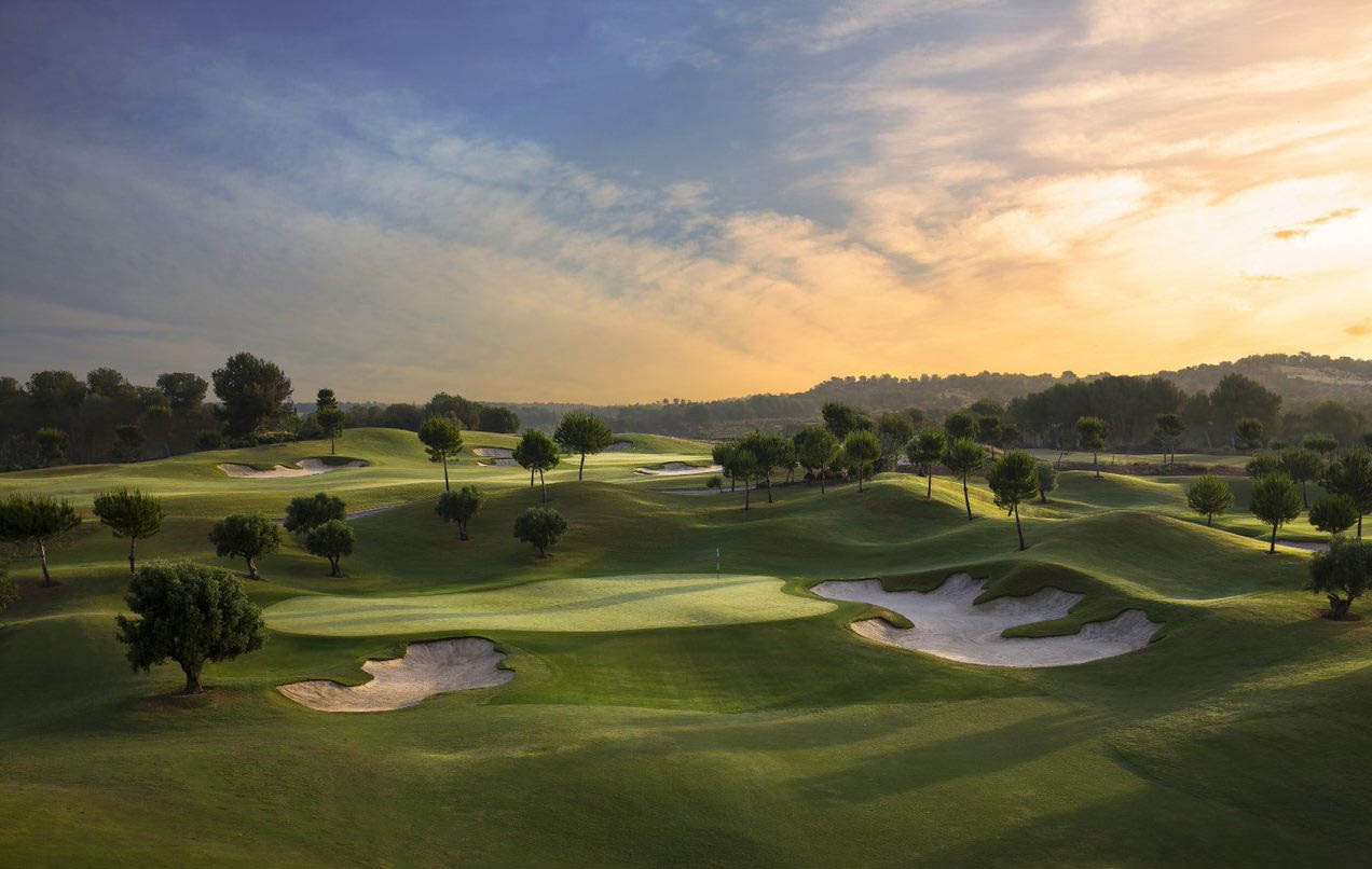 Las Colinas Golf & Country Club