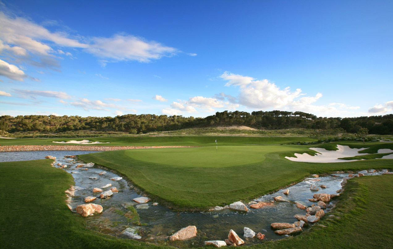 Las Colinas Golf & Country Club