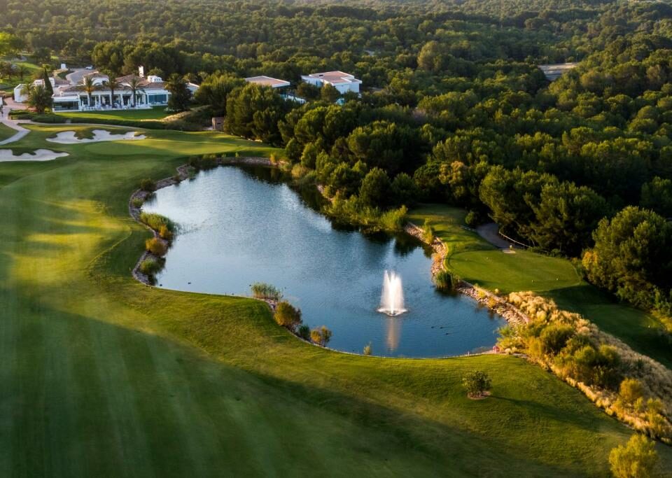 Las Colinas Golf & Country Club 4*