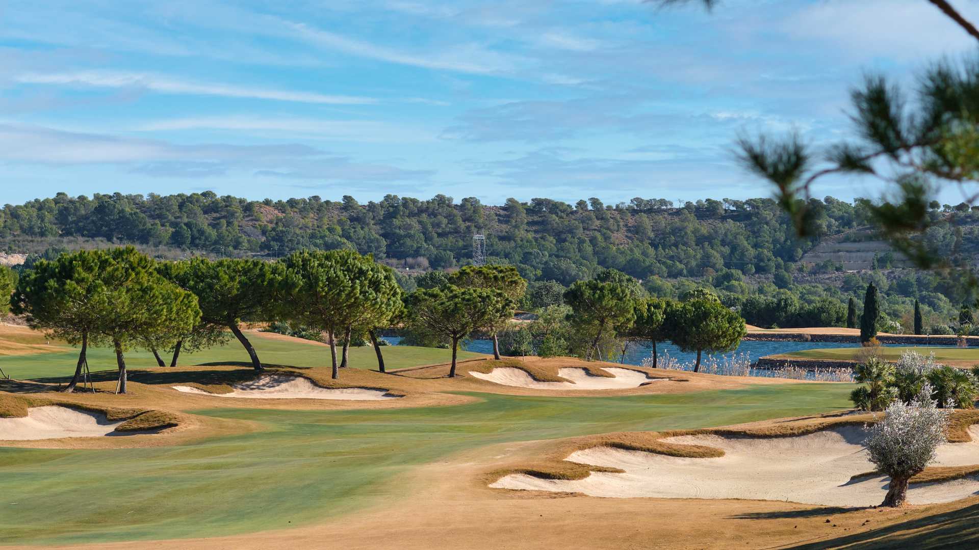 Las Colinas Golf & Country Club